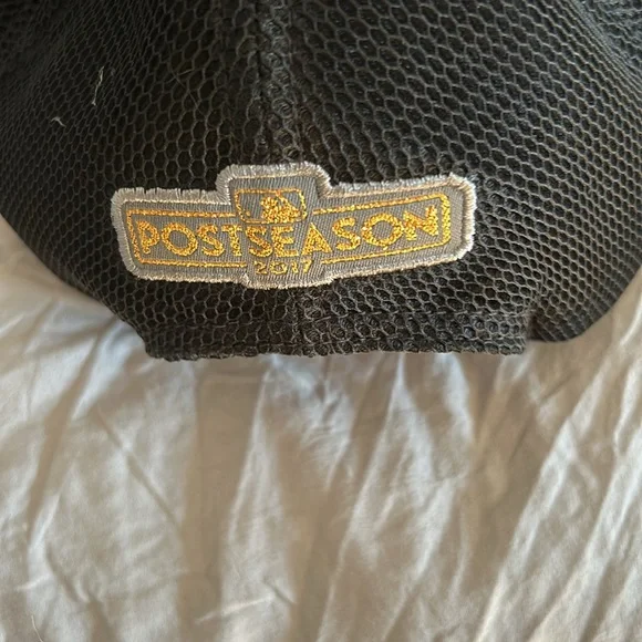 NY YANKEES HAT - Picture 3 of 5